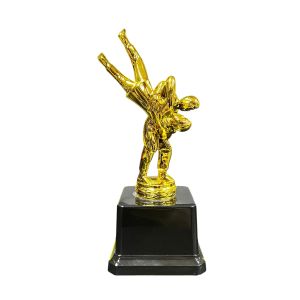 Статуэтка видовая "Борцы" JP837, высота 18 см, пластик, золотой