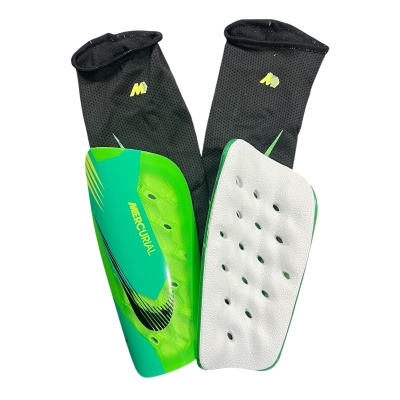 Щитки футбольные Nike Mercurial Lite арт.686, с держателями, в сумочке
