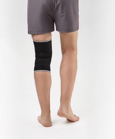 Суппорт колена StarFit SU-503, неопрен, черный