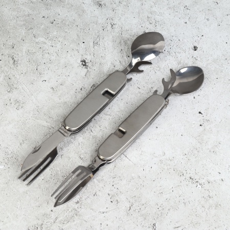 Подарочный набор туристический «Первый во всем» 9842312, термос, 2 кружки, 2 тарелки, 2 ножа