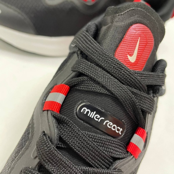 Кроссовки Nike 2030, черный/красный