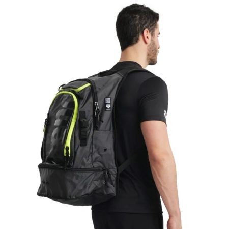 Рюкзак Arena Fastpack 3.0 005295-101, 40 л, черный/салатовый