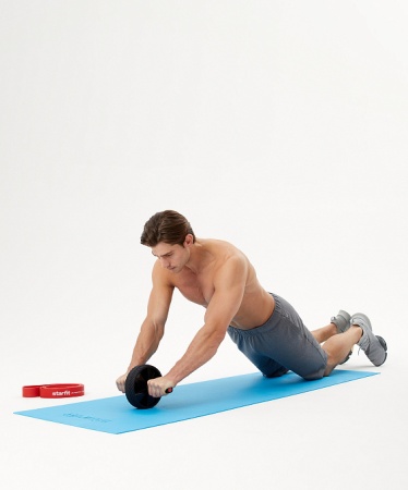 Ролик для пресса StarFit RL-104, диам. 18 см, черный/красный